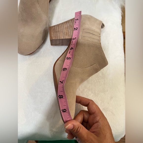 AUDREY BROOKE booties size 71/2M  cream - Picture 6 of 17